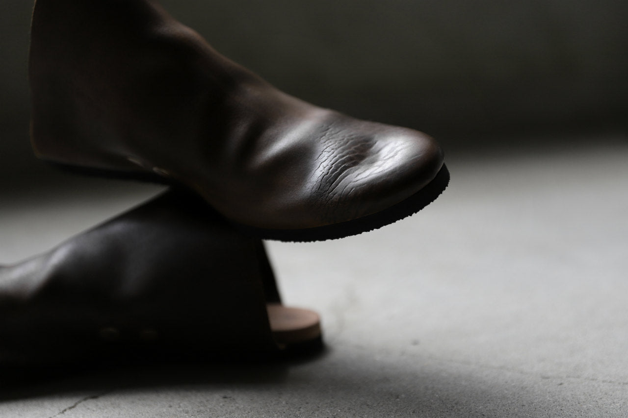 ierib slip on shoes / Roughout Cordovan (BROWN)