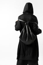 Load image into Gallery viewer, discord Yohji Yamamoto SOFT CALF SHRINK LEATHER BACK PACK (BLACK)