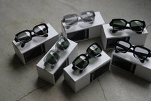 Load image into Gallery viewer, A.F ARTEFACT x FACTORY900 RETRO RF-130 SUNGLASS (CLEAR x GREEN)