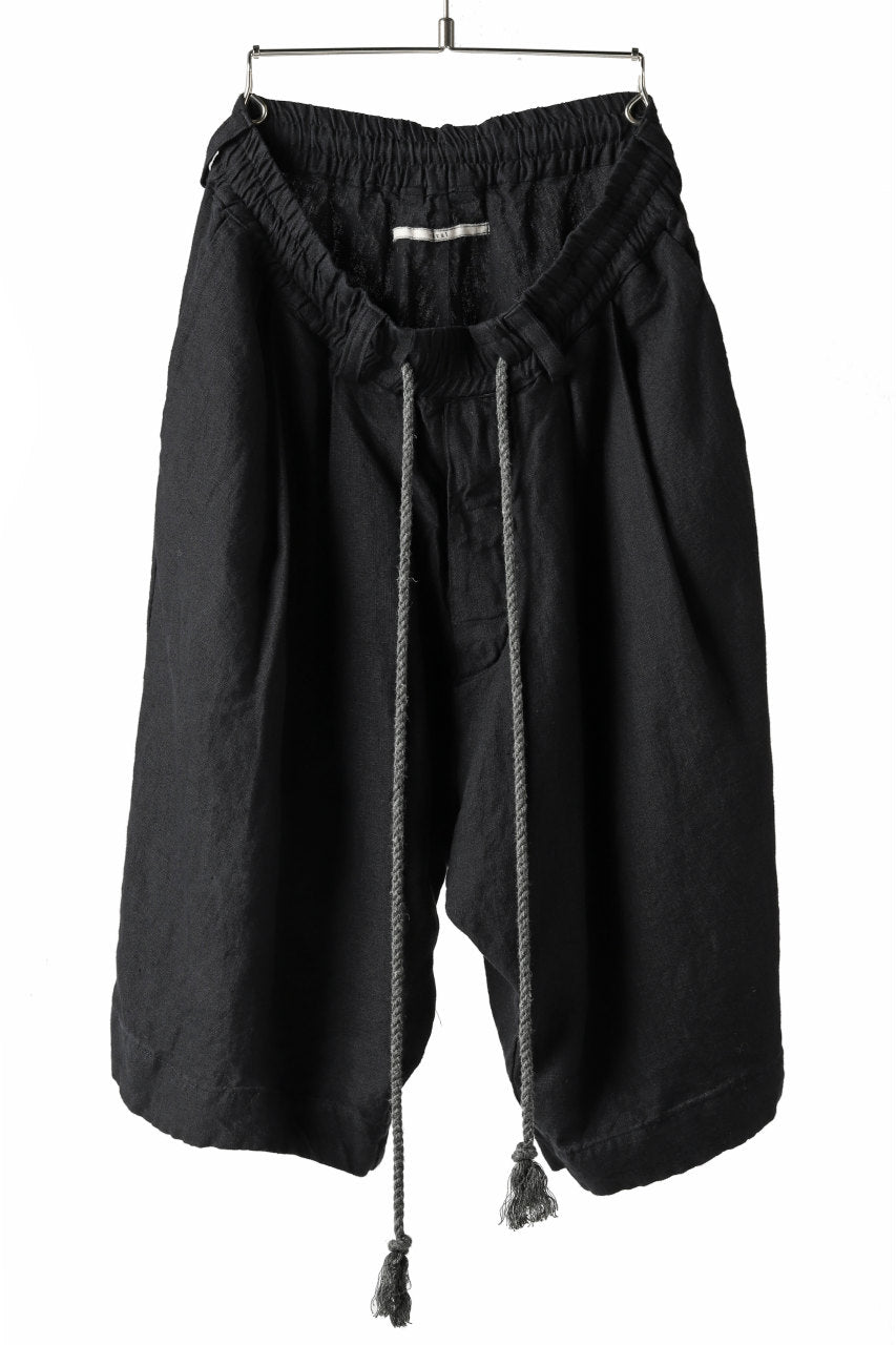 _vital tucked volume short pants / linen washer (BLACK)