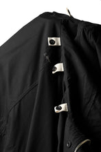 画像をギャラリービューアに読み込む, KLASICA WATER FALL MODS COAT / Ventile® UK L24 (BLACK)