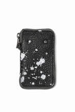 Load image into Gallery viewer, Portaille &quot;Limited Made&quot; ZIP KEY CASE / Oiled Kip handpainted (BLACK)