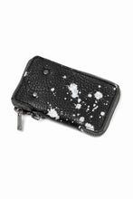 Load image into Gallery viewer, Portaille &quot;Limited Made&quot; ZIP KEY CASE / Oiled Kip handpainted (BLACK)