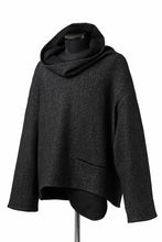 Load image into Gallery viewer, SOSNOVSKA exclusive CRAWLED OUT POCKET KNIT SWEATER (GREY MELANGE)