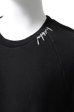 画像をギャラリービューアに読み込む, A.F ARTEFACT &quot;FRAYED&quot; DAMAGE LOOSEY SWEATER TOPS *EMBROIDERED(BLACK)