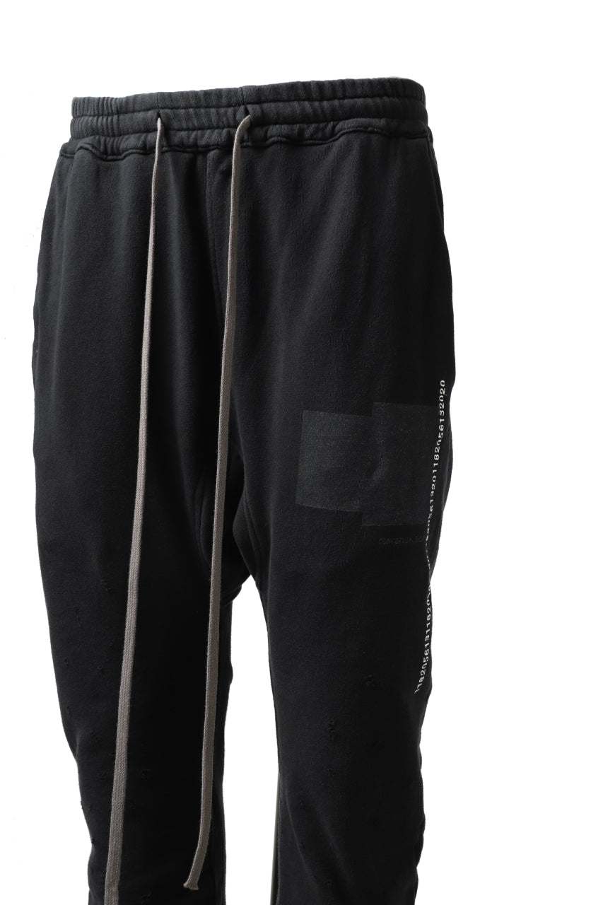 A.F ARTEFACT "FRAYED" DAMAGE SWEATER JOGGER PANTS (BLACK)