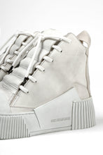 画像をギャラリービューアに読み込む, BORIS BIDJAN SABERI COW LEATHER MID CUT SNEAKER / WASHED &amp; HAND TREATED &quot;BAMBA1.1-SIN&quot; (LIGHT GREY)