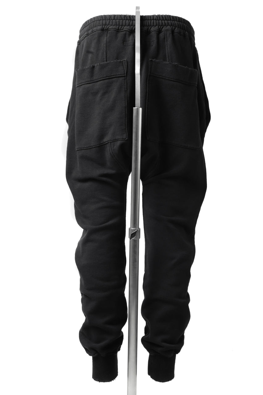 Load image into Gallery viewer, A.F ARTEFACT &quot;FRAYED&quot; DAMAGE SWEATER JOGGER PANTS (BLACK)