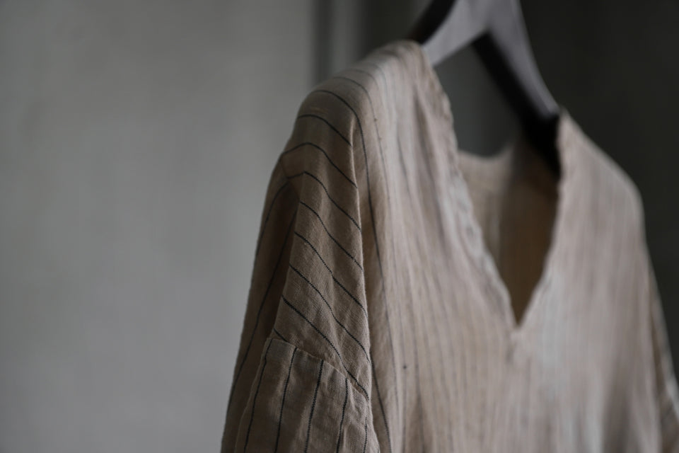 Load image into Gallery viewer, _vital exclusive minimal tunica tops / tea stain dyed linen (BEIGE STRIPE)