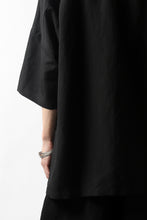 画像をギャラリービューアに読み込む, KAZUYUKI KUMAGAI Drop Shoulder Open Collar SS Shirt / Rayon Linen Tumbler (BLACK)
