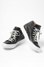 画像をギャラリービューアに読み込む, incarnation HIGH TOP SNEAKER / HORSE LEATHER HAND DYED (BLACK x WHITE)