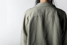 画像をギャラリービューアに読み込む, KAZUYUKI KUMAGAI Drop Shoulder Open Collar SS Shirt / Rayon Linen Tumbler (LIGHT KHAKI)