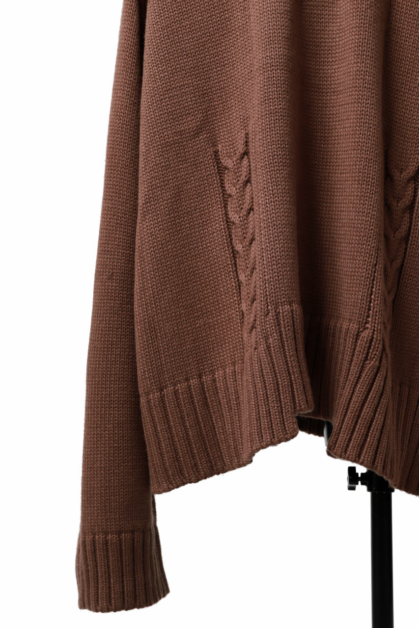 A.F ARTEFACT LOWGAUGE CABLE KNIT PULLOVER IRREGULAR-HEM (BROWN)