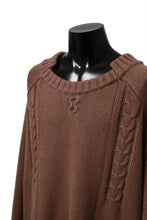 画像をギャラリービューアに読み込む, A.F ARTEFACT LOWGAUGE CABLE KNIT PULLOVER IRREGULAR-HEM (BROWN)