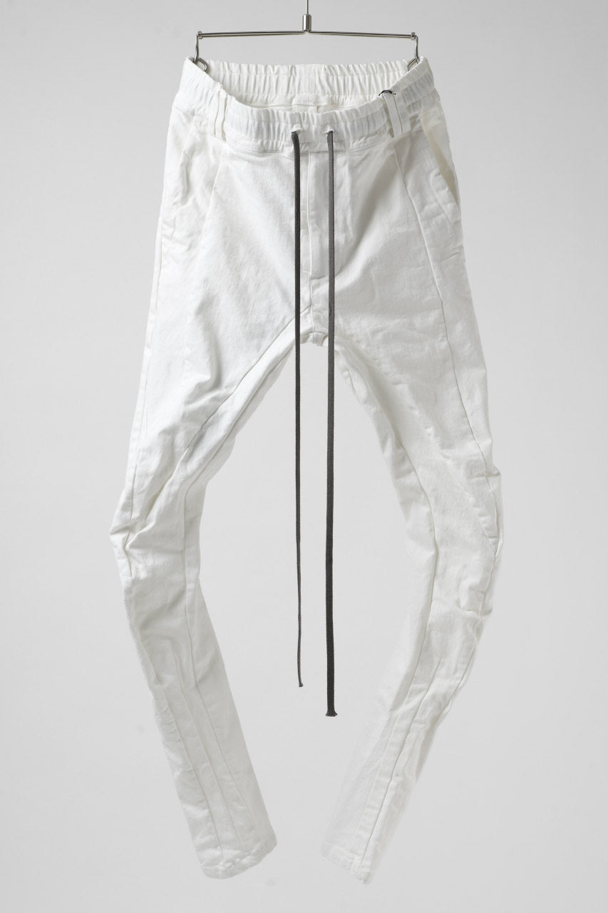 A.F ARTEFACT "thin-3D" WASHER DENIM ANATOMICAL PANTS (WHITE)