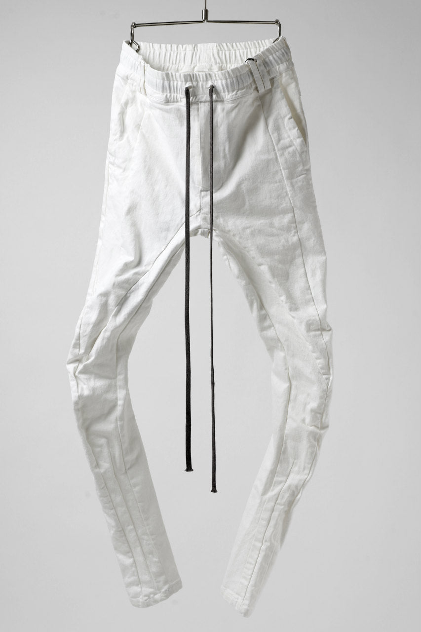 A.F ARTEFACT "thin-3D" WASHER DENIM ANATOMICAL PANTS (WHITE)