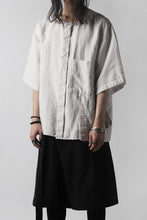 画像をギャラリービューアに読み込む, KAZUYUKI KUMAGAI No Collar Shirt / High Density Herdmans x Broad Stretch *Garment Dyed (LIGHT GREY)