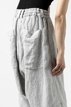 Load image into Gallery viewer, _vital tuck easy short pants / sumi dyed linen (L.GREY）