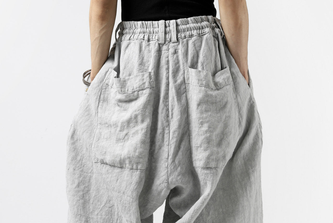 _vital tuck easy short pants / sumi dyed linen (L.GREY）