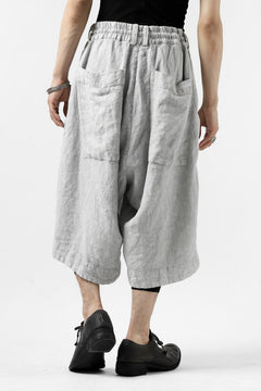 画像をギャラリービューアに読み込む, _vital tucked volume short pants / japanese-ink dyed linen (L.GREY）