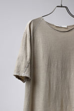 Load image into Gallery viewer, daub DYEING T-SHIRT SCAR STITCHED / CL-JERSEY (SAND)