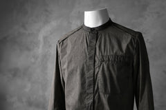 Load image into Gallery viewer, masnada VENTILATED COLLARLESS SHIRT / SUPER POPELINE STRETCH (ROCK)