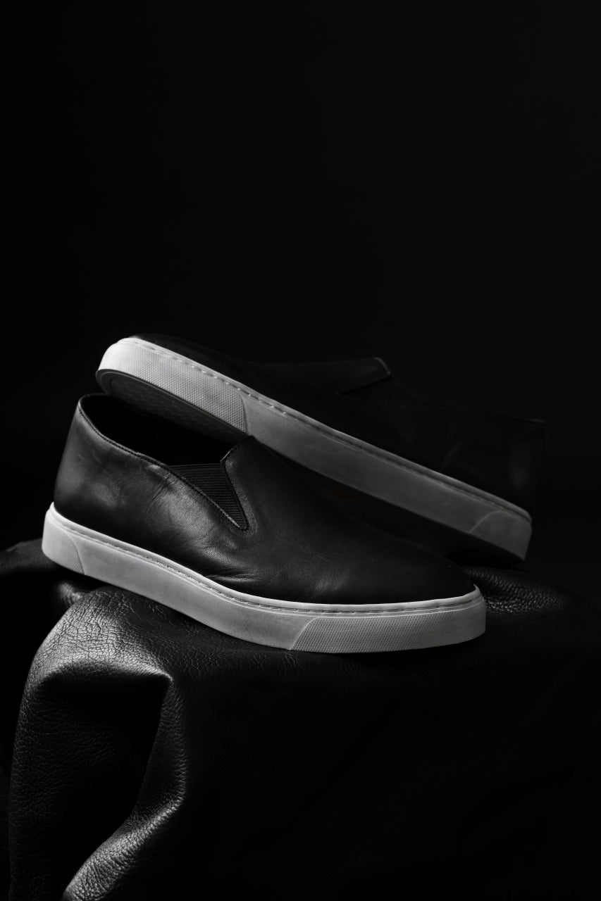 Load image into Gallery viewer, Portaille LOW SLIP SHOES / WAXED HORSE (BLACK x DUST WHITE)