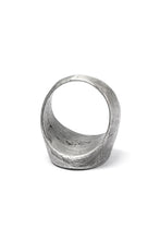 Load image into Gallery viewer, Moggak-Inhyeong by Holzpuppe Poem Silver Ring (MR-610)