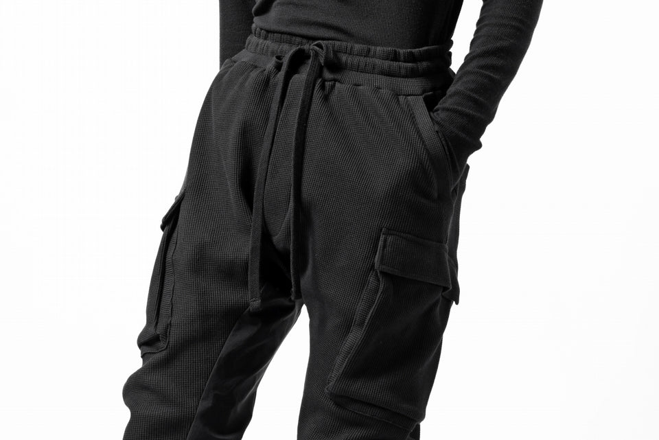Load image into Gallery viewer, thom/krom WORKED EASY JOGGER PANTS / WAFFLE JERSEY (BLACK)