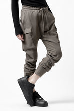 画像をギャラリービューアに読み込む, thom/krom WORKED EASY JOGGER PANTS / WAFFLE JERSEY (FOSSIL)