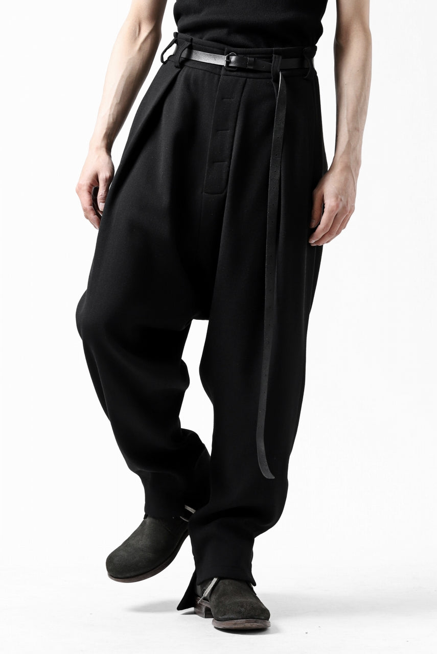 画像をギャラリービューアに読み込む, SOSNOVSKA RESTRAINED CUTED PANTS (BLACK)