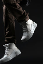 画像をギャラリービューアに読み込む, BORIS BIDJAN SABERI COW LEATHER MID CUT SNEAKER / WASHED &amp; HAND TREATED &quot;BAMBA1.1-SIN&quot; (LIGHT GREY)