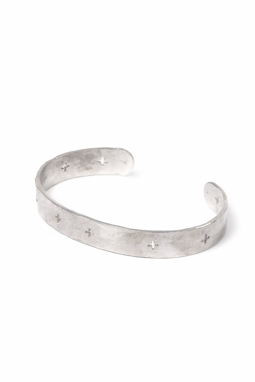 m.a+ cross punched silver bracelet / AB15/AG (SILVER)