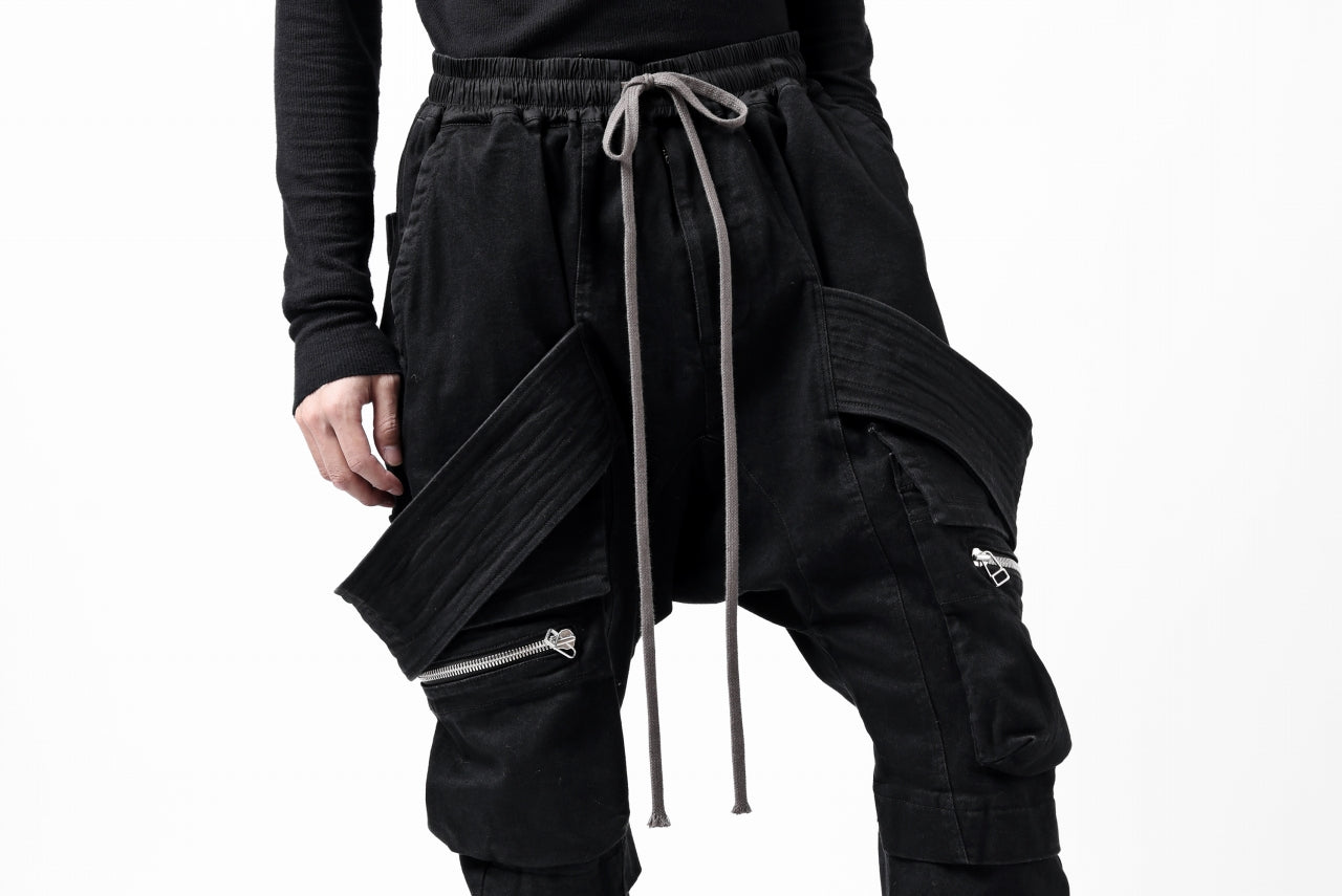 A.F ARTEFACT FLAP-DETAIL SLIM CARGO PANTS / HI-STRETCH DENIM (BLACK)