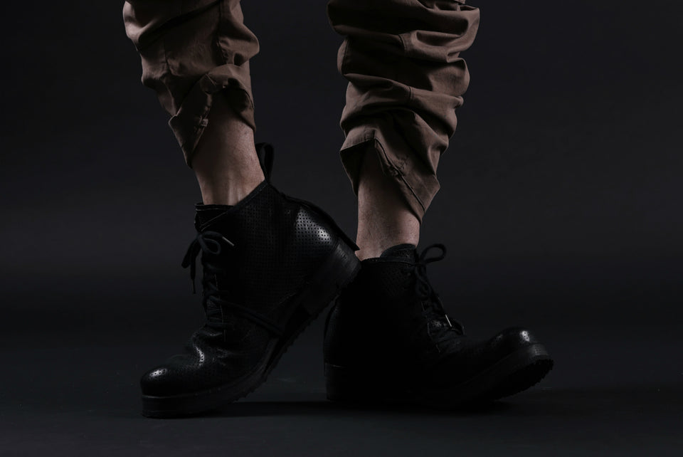 Load image into Gallery viewer, BORIS BIDJAN SABERI HORSE PUNCHING LEATHER LACE UP MIDDLE BOOTS / WASHED &amp; HAND-TREATED &quot;BOOTS4-SIN&quot; (BLACK)