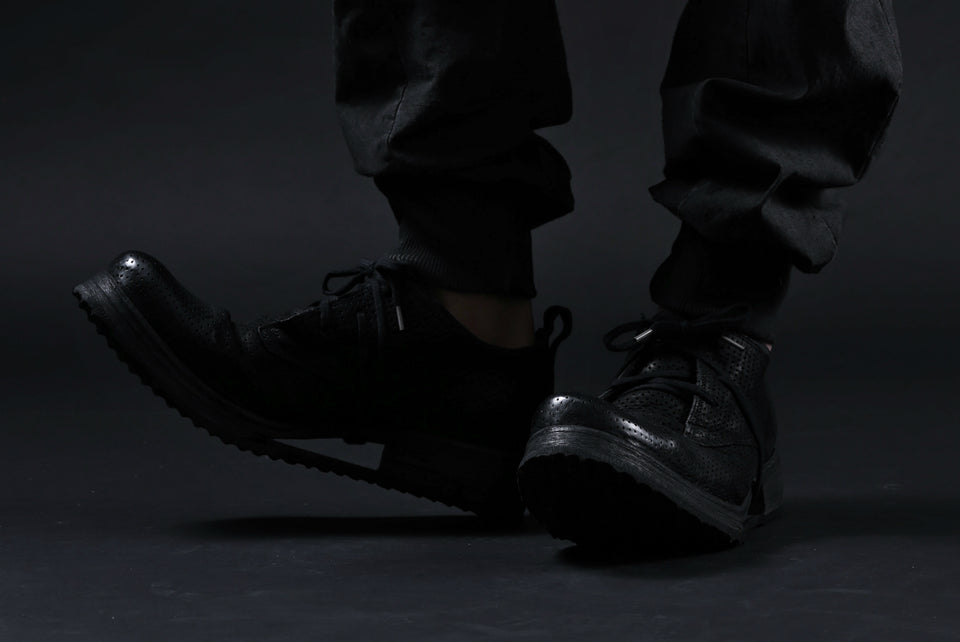 画像をギャラリービューアに読み込む, BORIS BIDJAN SABERI HORSE PUNCHING LEATHER DERBY SHOES / WASHED &amp; HAND-TREATED &quot;SHOE1-SIN&quot; (BLACK)