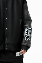 画像をギャラリービューアに読み込む, FACETASM &quot;F&quot; STADIUM JACKET (BLACK)