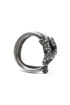 Load image into Gallery viewer, Holzpuppe Barnacle Rusted Clothing Silver Pin Ring (PR-202)