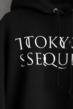 Load image into Gallery viewer, TOKYO SEQUENCE SWEAT HOODIE / LOGO (BLACK)