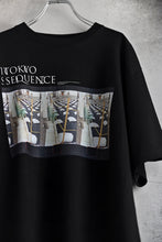 Load image into Gallery viewer, TOKYO SEQUENCE SHORT SLEEVE TEE / PH2 (BLACK)