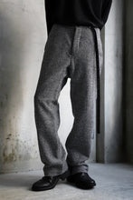 Load image into Gallery viewer, ierib loose fitted trousers / italian nep tweed wool (GREY)