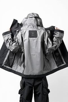 Load image into Gallery viewer, D-VEC x ALMOSTBLACK HOODED JACKET wt. DETACHABLE BAG / GORE-TEX PRODUCT SHELL (BLACK)