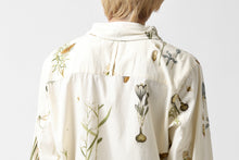 Load image into Gallery viewer, Aleksandr Manamis Plants and Insects Shirt (EDEN)