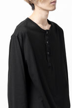 Load image into Gallery viewer, Y&#39;s BANG ON! No.169 HENLEY NECK LONG TOPS / 28G BASIC COTTON JERSEY (BLACK)