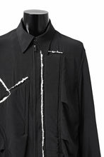 Load image into Gallery viewer, Y&#39;s BANG ON! No.193 CREPE DE CHINE PATCHED BLOUSON (BLACK)