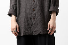 Load image into Gallery viewer, YUTA MATSUOKA exclusive round neck shirt / brushed linen canvas (brown)