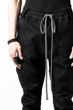 画像をギャラリービューアに読み込む, A.F ARTEFACT -thin-3D- WASHER DENIM ANATOMICAL PANTS (BLACK)