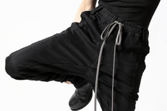 画像をギャラリービューアに読み込む, A.F ARTEFACT -thin-3D- WASHER DENIM ANATOMICAL PANTS (BLACK)