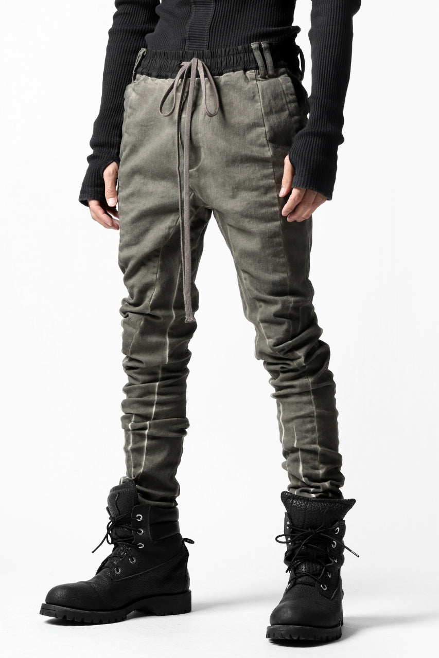A.F ARTEFACT ANATOMICAL FITTED LONG PANTS / COLD DYED STRETCH DENIM (KHAKI)