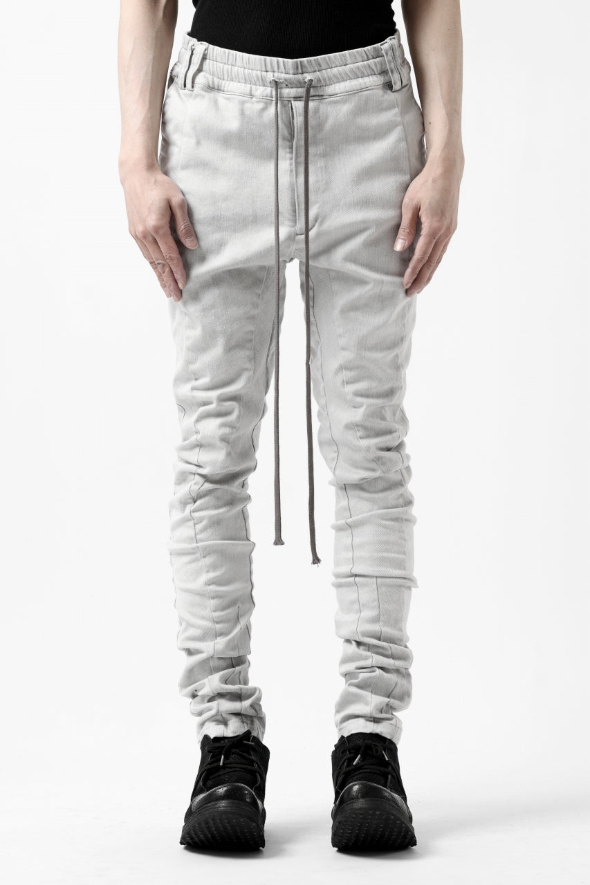 A.F ARTEFACT -thin-3D- DUST DYED ANATOMICAL DENIM PANTS (WHITE)